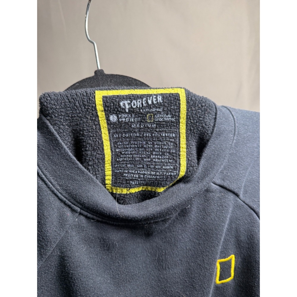 Parks Project National Geographic Sweatshirt Women M Cropped Gorpcore Streetwear - Picture 3 of 3